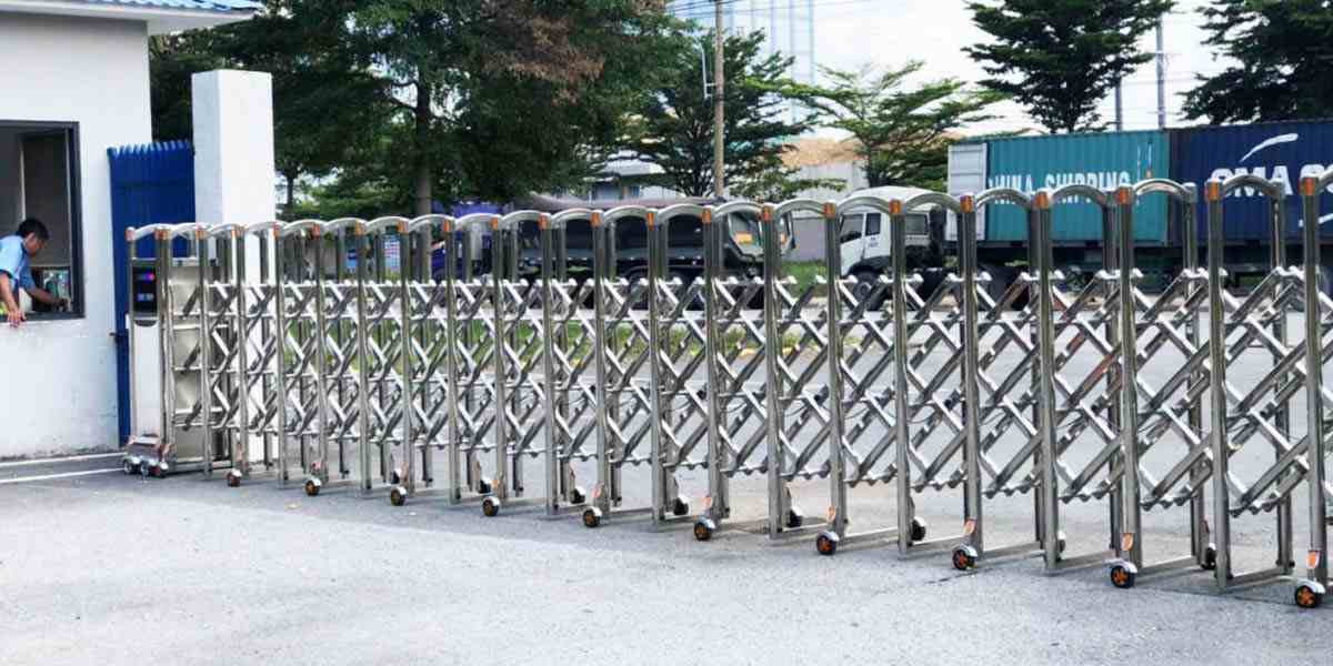 Bang-gia-cong-xep-inox-tai-Nha-trang